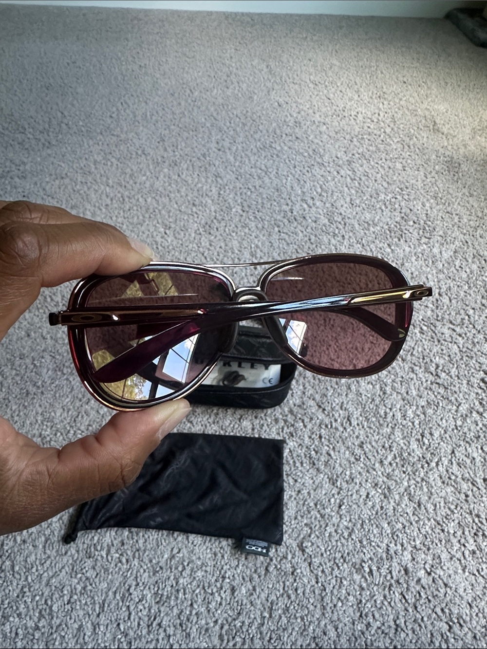 Oakley Split Time Sunglasses in Tortoise and Dark Brown Lenses - Picture 5 of 9